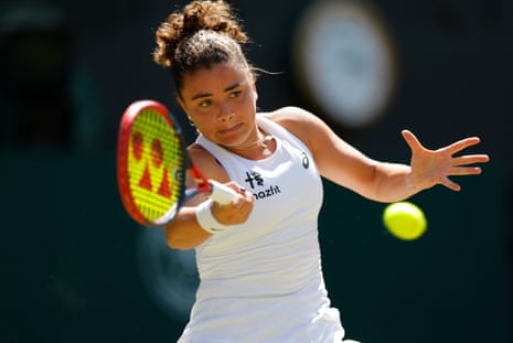 Jasmine Paolini with a forehand to Alexandra Eala.