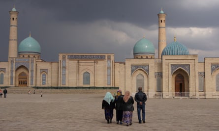 Tashkent’s Khast Imam Square, with the Teleshayakh mosque