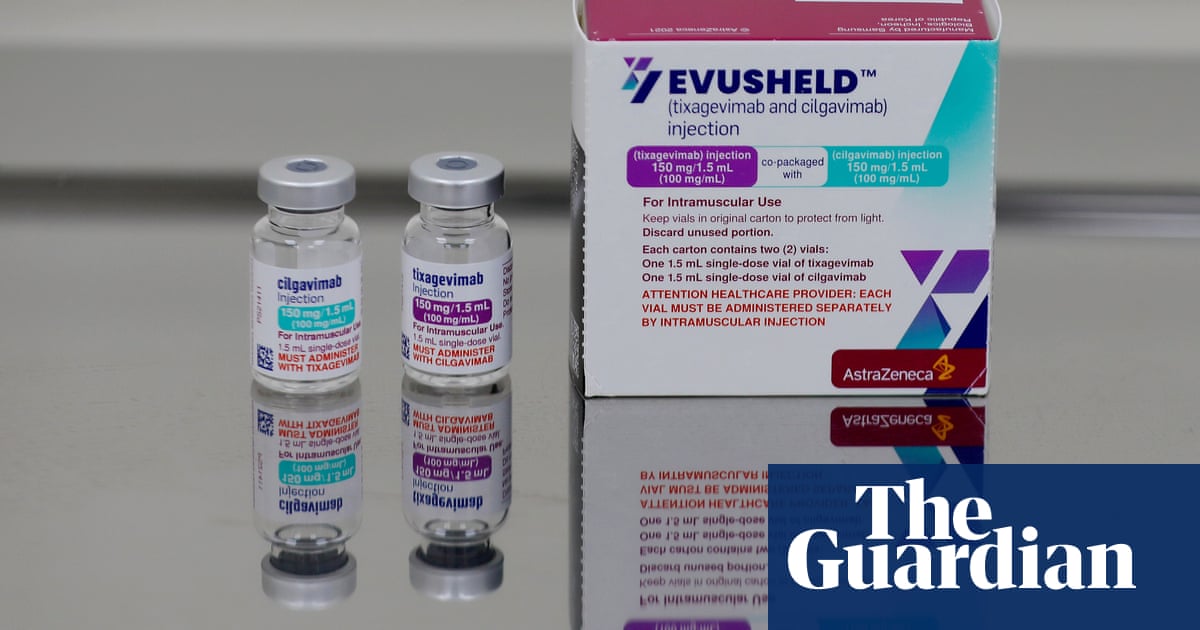 AstraZeneca boss calls for UK to provide new Covid-19 medicine to the vulnerable