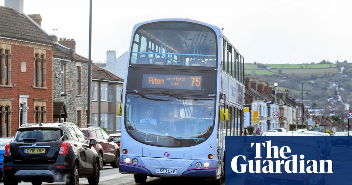 Children to have free bus travel in west of England during summer holidays