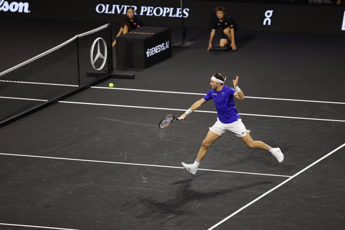 Casper Ruud makes a backhand against Francisco Cerundolo.