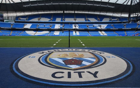 Stadion Etihad, tempat Fulham akan berusaha mencegah Manchester City meraih empat kemenangan Liga Premier dari empat musim ini.