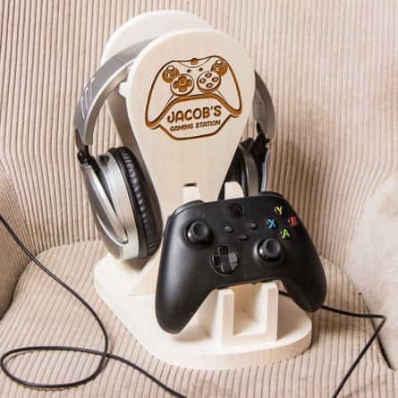 Personalised gaming stand