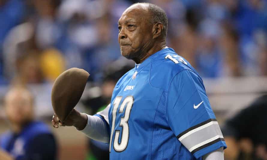 Wally Triplett makes an appearance at a Lions game in 2013