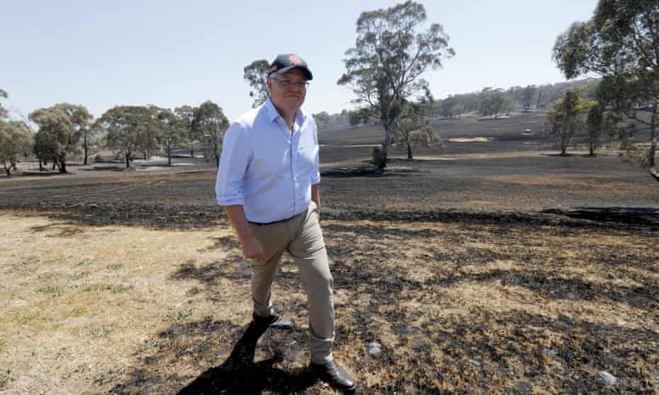 Scott Morrison tours fire-affected areas in South Australia