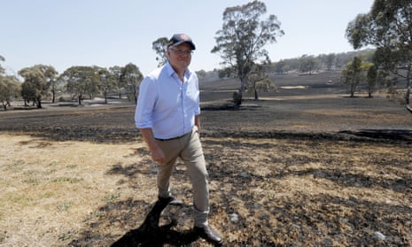 Scott Morrison tours fire-affected areas in South Australia