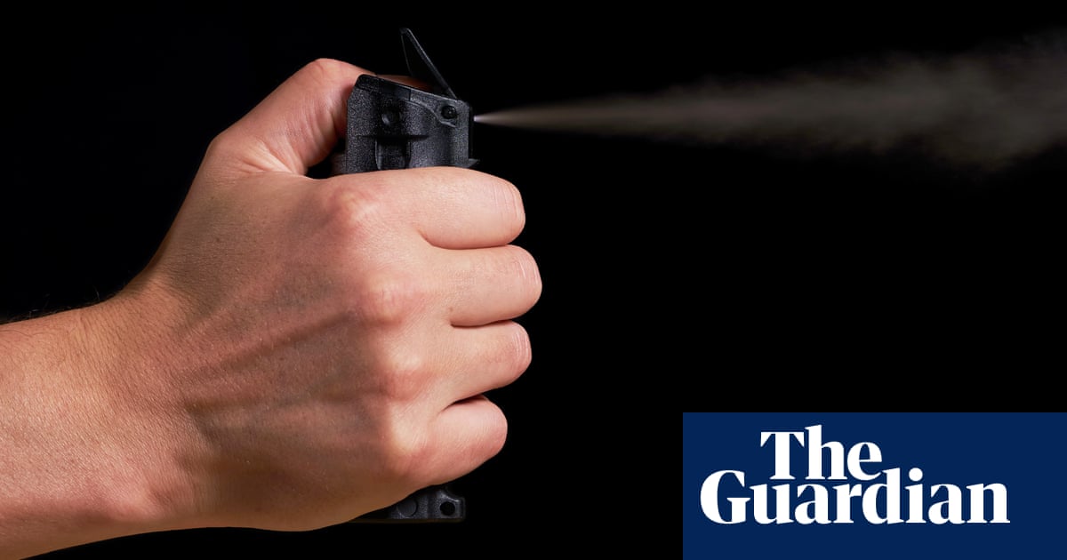 Queensland police investigate officer for allegedly allowing man to pepper spray himself at party