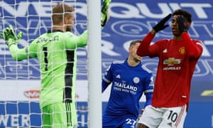 Marcus Rashford of Manchester United missed chance in opening minuets.