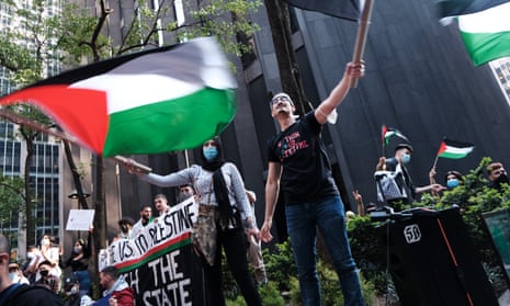 Activists gather in New York City in defense of the Palestinian resistance movement on 14 May.