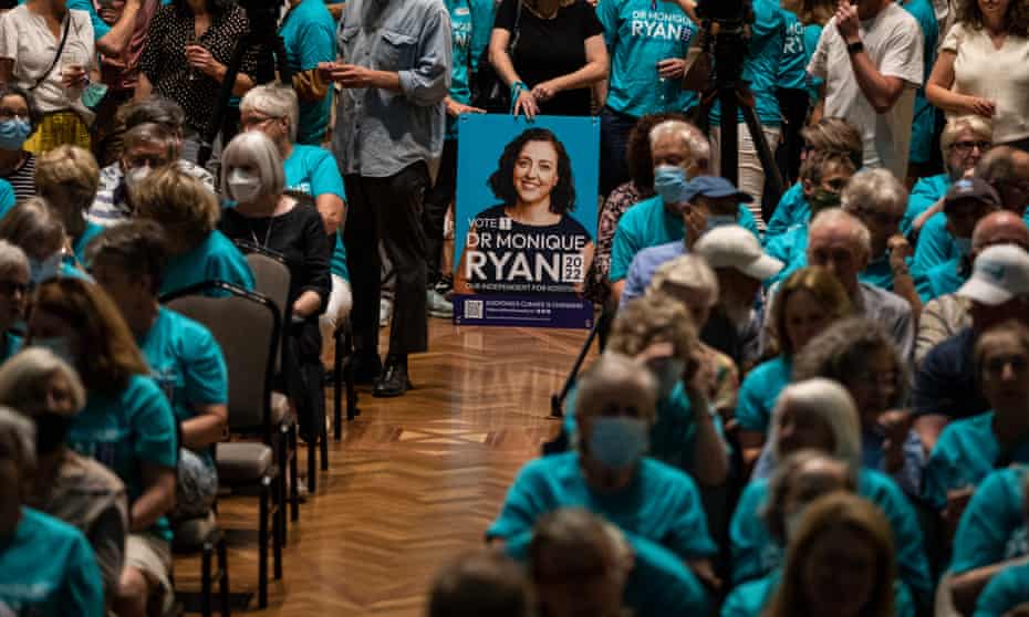 Dr Monique Ryan's supporters at her campaign launch