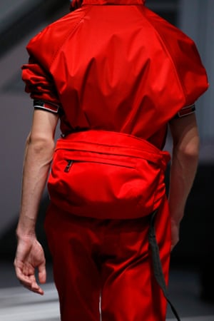 Bum bags Still happening, guys. You’ll want it to be fairly bulky and worn backwards for the SS18 update.(right: Prada menswear).