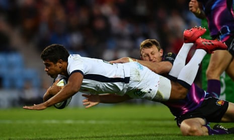 Wesley Fofana dives over for his side's third