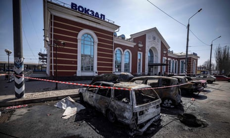Damaged cars outside the train station in Kramatorsk, eastern Ukraine