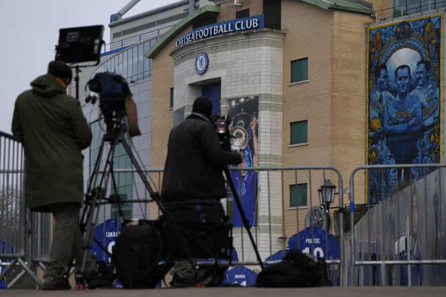 Roman Abramovich plans his exit from Chelsea | Soccer 4 All eyes on Stamford Bridge.