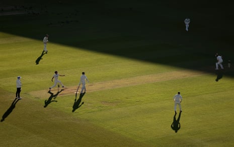 A position of play successful nan last convention of time 1 betwixt Surrey and Essex astatine nan Oval