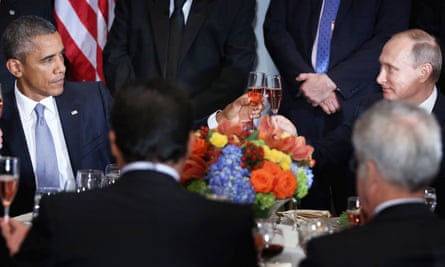 Obama and Putin toast during a luncheon hosted by United Nations secretary-general Ban Ki-moon.
