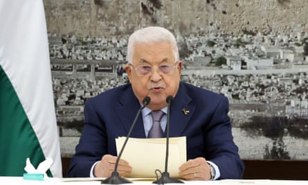 Palestinian Authority president Mahmoud Abbas making an announcement