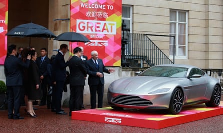The Duke and Duchess of Cambridge view the Aston Martin DB10 with Xi Jinping and his wife, Peng Liyuan, at Lancaster House.