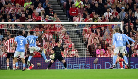 Ephron Mason-Clark scores for Coventry to force extra time