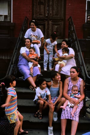 Gathering of mothers and children on a stoop