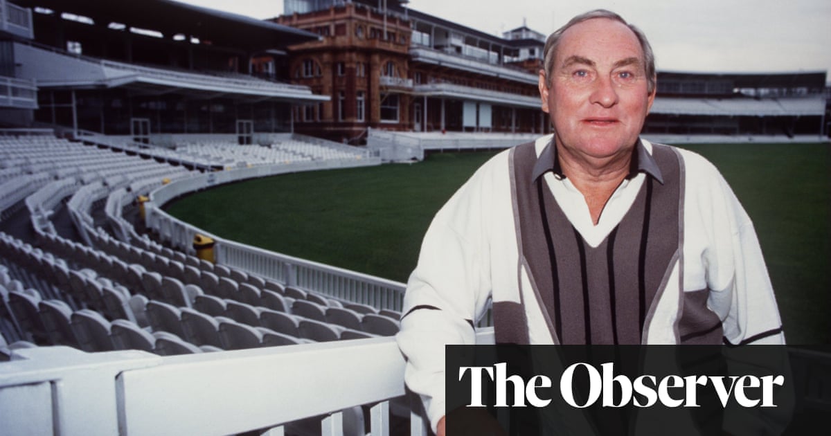 Ray Illingworth, former England cricket captain and coach, dies aged 89