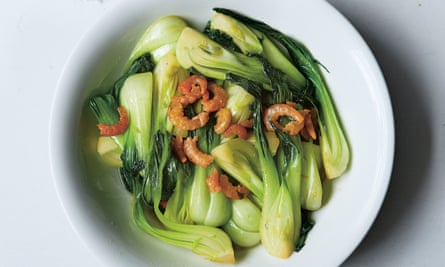 Green pak choy with dried shrimps
