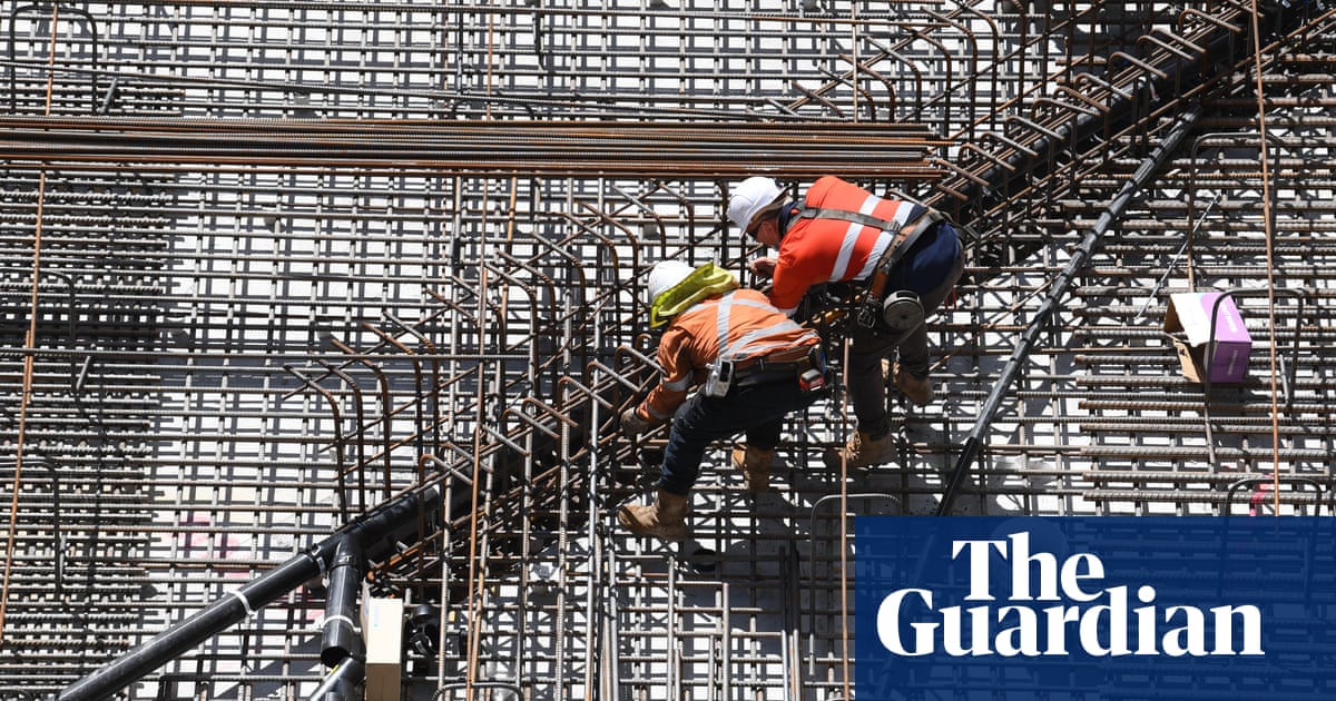 Non-compete clauses to be banned for workers including hairdressers and those in childcare in 2025 federal budget