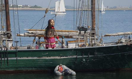 Little Amal arrives in Boston.