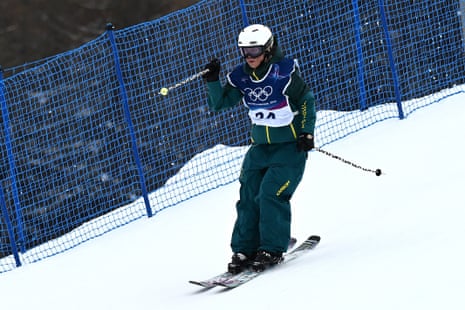 Daisy Thomas of Australia crashed during a training run and had to pull out of the freeski slopestyle.