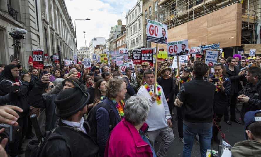 Panama Papers demonstration entitled ‘David Cameron: close tax loopholes or resign!’