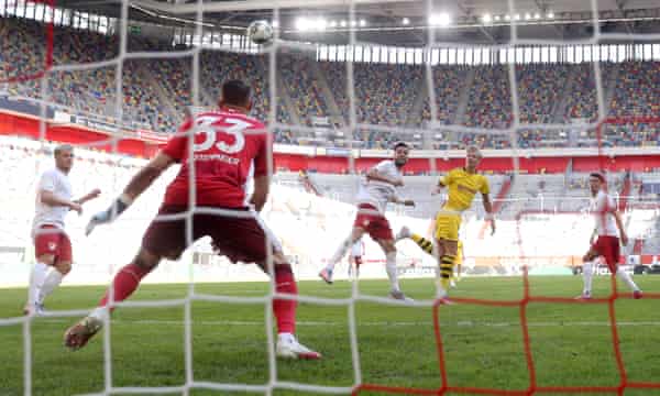 Fortuna Düsseldorf 0-1 Borussia Dortmund: Bundesliga – as it ...