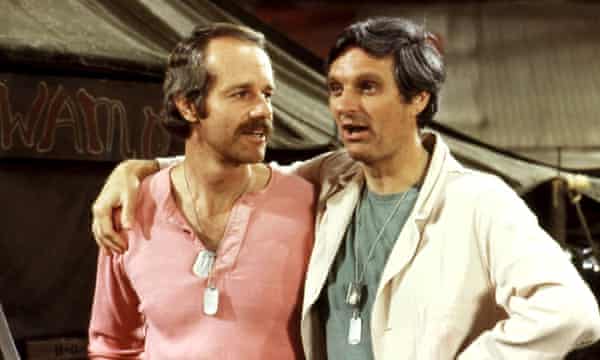 Alan Alda with Mike Farrell