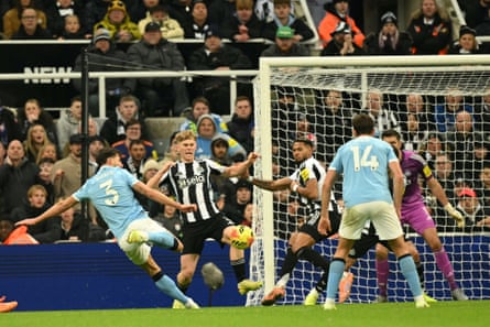 Rúben Dias fires home the equaliser for Manchester City against Newcastle