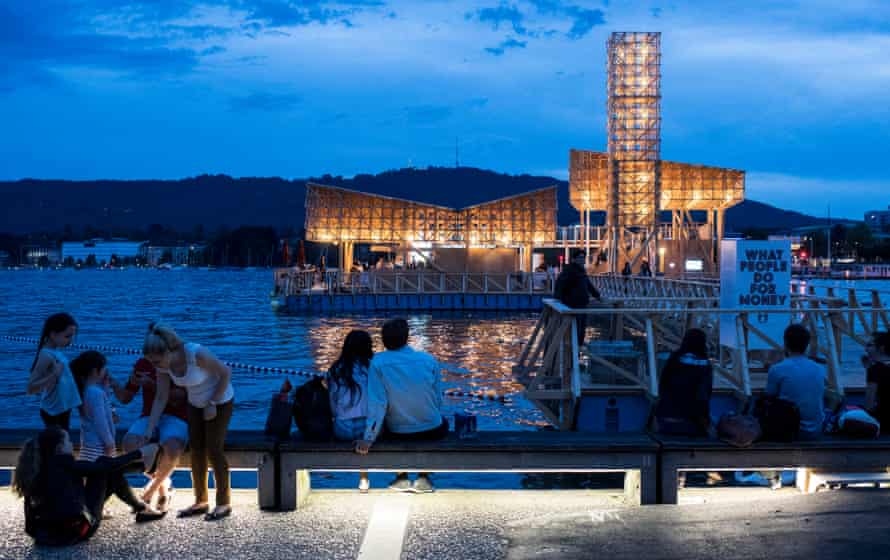 Tom Emerson's Pavillon of Reflections floats on its pontoon in Lake Zurich.