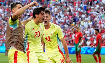 Juanlu Sánchez celebrates scoring for Spain