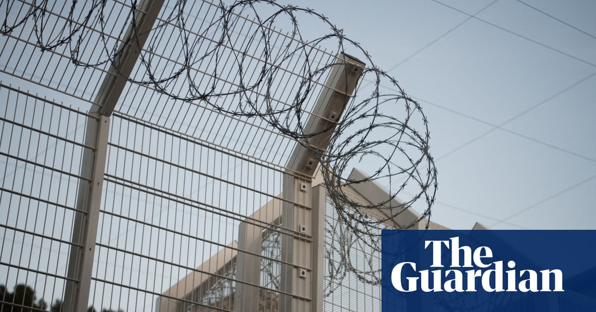 French prisoner rearrested days after escape in cellmate's laundry bag