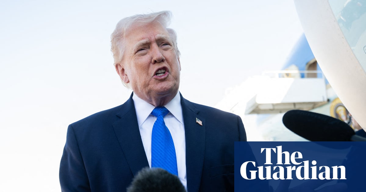 How could the US forcibly reopen the strait of Hormuz and what are the risks?