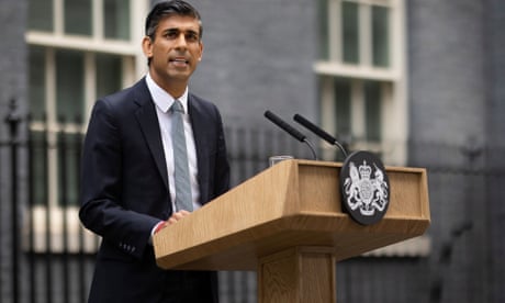 Rishi Sunak makes a statement after taking office outside Downing Street