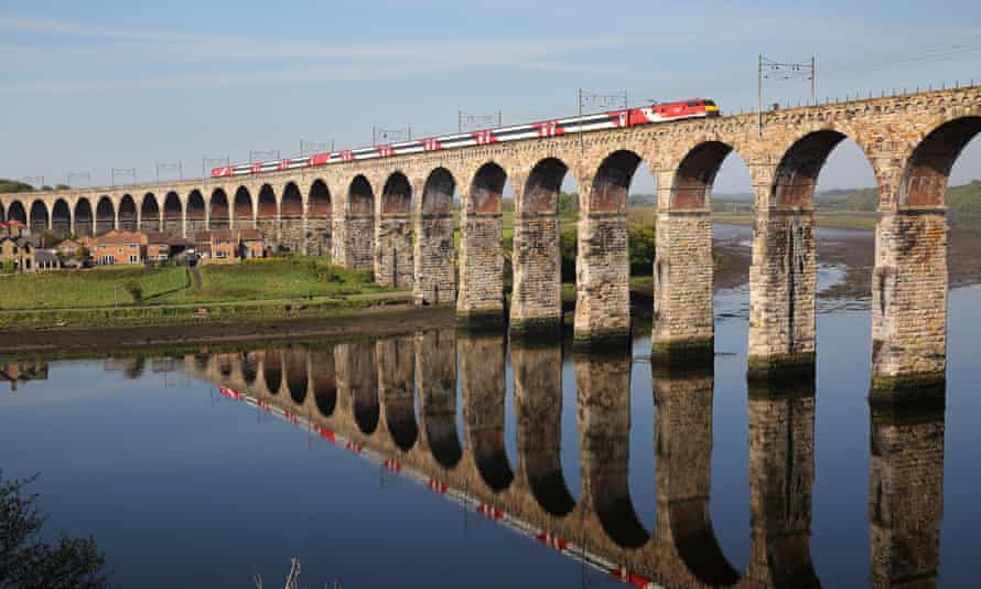 A train on the Royal Border Bridge.