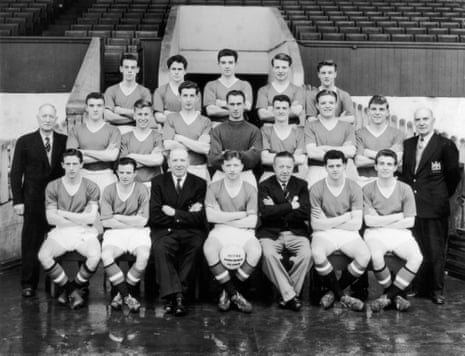 The Manchester United team group (back row, left to right) Webster, Wilf McGuinness, Jackie Blanchflower, Doherty, Coeman, (middle row) trainer Tom Curry, Bill Foulkes, Bobby Charlton, Goodwin, Ray Wood, Bill Whelan, Mark Jones, Duncan Edwards, assistant trainer W Inglis, (front row) Dennis Viollet, John Berry, manager Matt Busby, captain Roger Byrne, assistant manager Jimmy Murphy, Tommy Taylor, David Pegg. (Photo by Central Press/Getty Images)