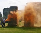 Attivisti anti-petrolio spruzzano Stonehenge di arancione per protesta: la corte valuta le conseguenze