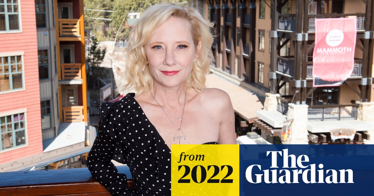 amp.theguardian.com