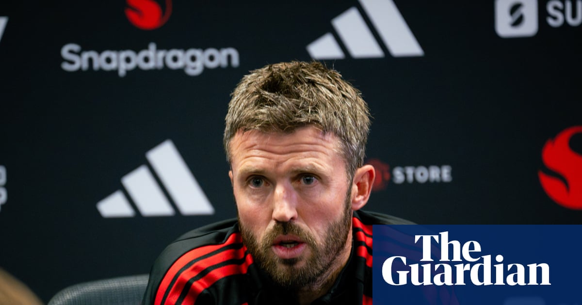 Carrick delivers 5min 27sec monologue and says he will hold brolly to keep everyone dry