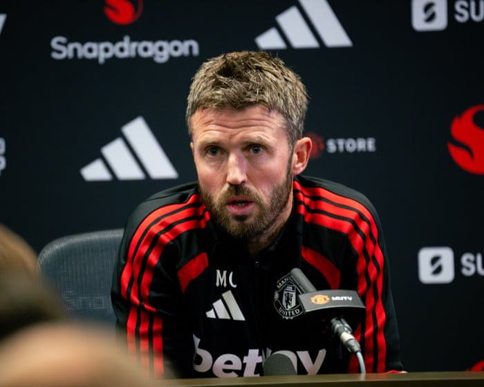 Carrick delivers 5min 27sec monologue and says he will hold brolly to keep everyone dry