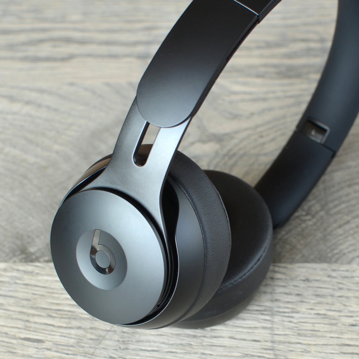 Beats Solo Pro Review Apple S On Ear Noise Cancelling Headphones Headphones The Guardian