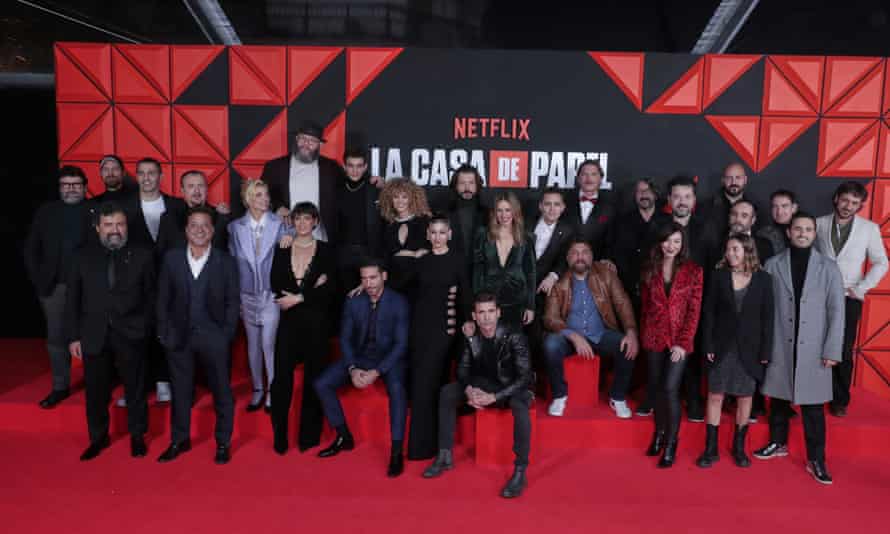 Cast and crew photo for La casa de papel