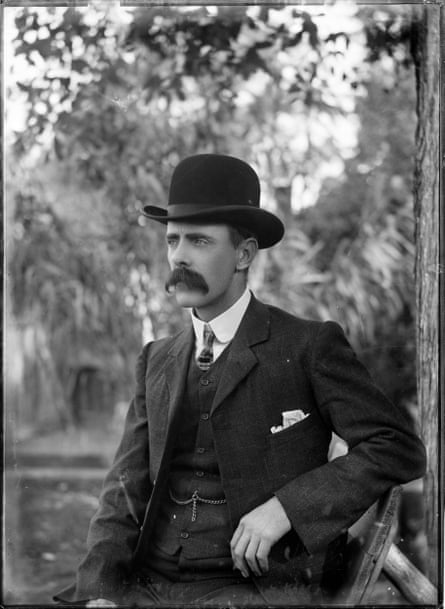 Positive image from a scan of a Powerhouse Museum, Philipps Collection, glass plate negativeA dapper-looking man wearing a bowler hat and three piece suit