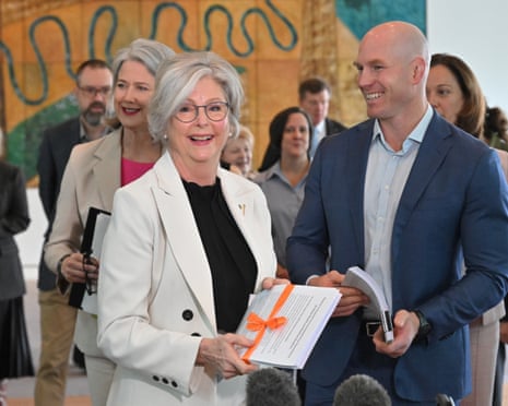 Helen Haines, David Pocock and fellow crossbenchers push for government-funded paid placement for allied health students.