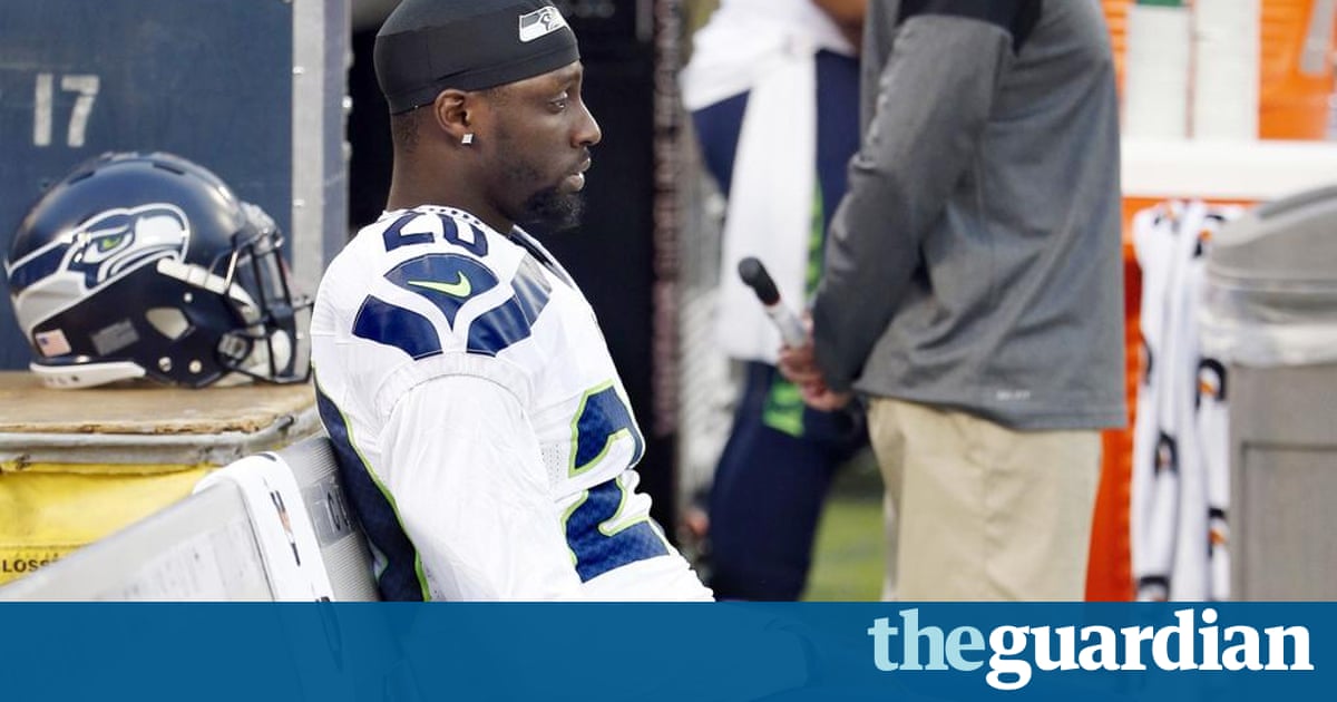 Seattle Seahawks consider team-wide national anthem protest at NFL opener