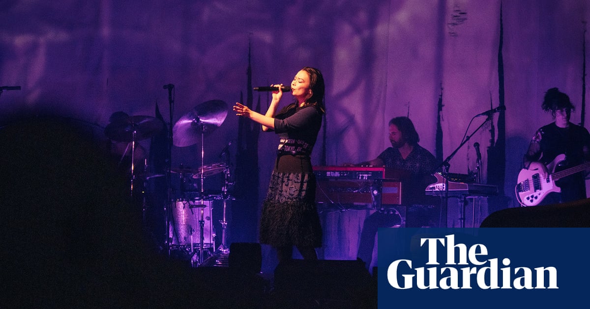 ‘It’s dark in here – you can cry’: Mitski hosts intimate residency at LA high school